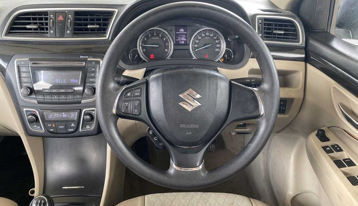 2016 Maruti Ciaz ZXI, Petrol, Manual, 47,075 km, Steering Wheel Close Up