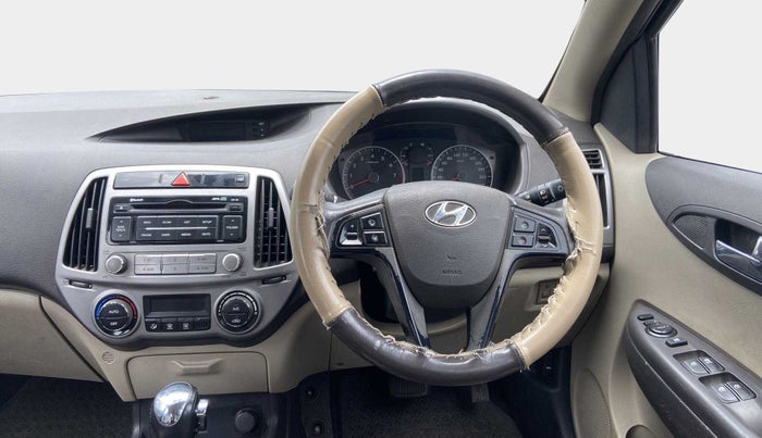 2014 Hyundai i20 SPORTZ 1.4 AT, Petrol, Automatic, 62,372 km, Steering Wheel Close Up