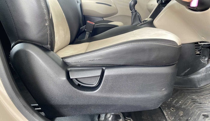 2019 Hyundai NEW SANTRO ERA, Petrol, Manual, 99,459 km, Driver Side Adjustment Panel