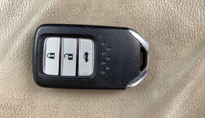 2018 Honda City 1.5L I-VTEC V MT, Petrol, Manual, 20,263 km, Key Close Up