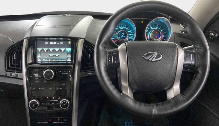 2019 Mahindra XUV500 W7, Diesel, Manual, 29,929 km, Steering Wheel Close Up