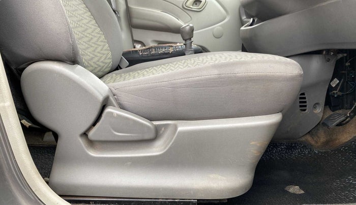 2017 Datsun Redi Go T (O), Petrol, Manual, 83,449 km, Driver Side Adjustment Panel