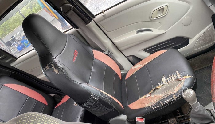 2017 Datsun Redi Go T (O), Petrol, Manual, 83,449 km, Front left seat (passenger seat) - Cover slightly torn