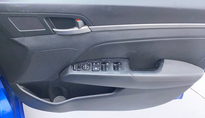 2017 Hyundai New Elantra 2.0 SX(O) AT PETROL, Petrol, Automatic, 1,08,538 km, Driver Side Door Panels Control