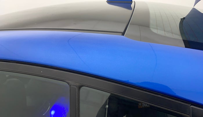 2017 Hyundai New Elantra 2.0 SX(O) AT PETROL, Petrol, Automatic, 1,08,538 km, Left C pillar - Paint is slightly faded
