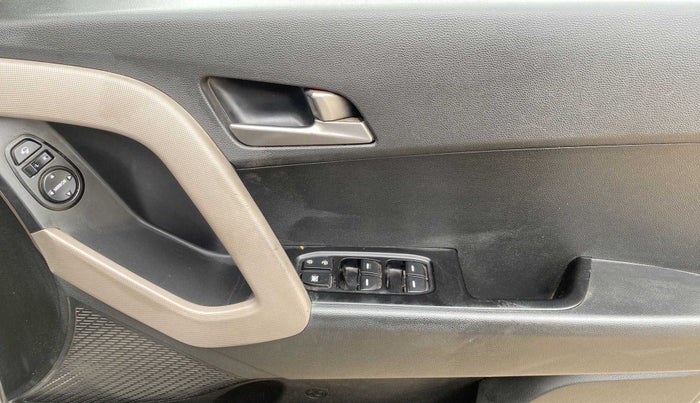 2016 Hyundai Creta SX PLUS 1.6 PETROL, Petrol, Manual, 60,647 km, Driver Side Door Panels Control