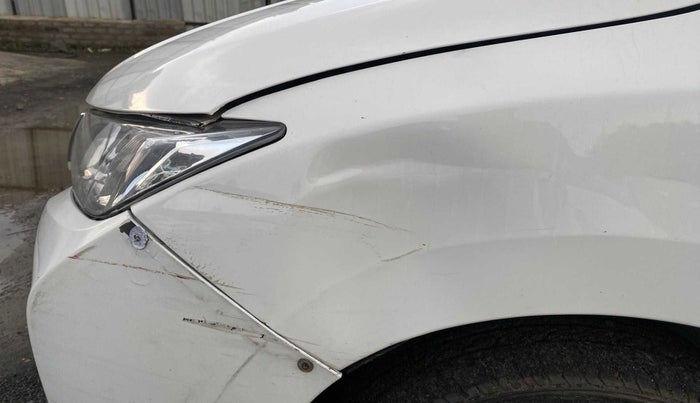 2014 Honda City 1.5L I-DTEC V, Diesel, Manual, 1,09,296 km, Left fender - Slightly dented