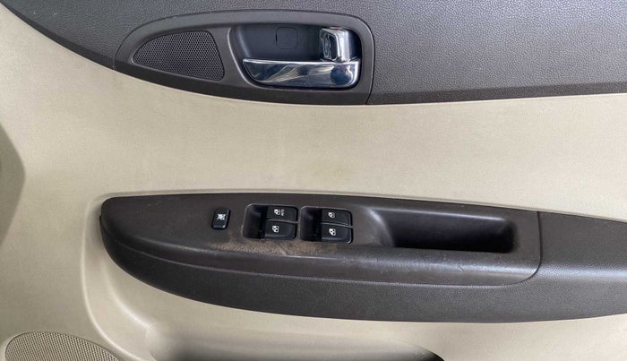 2010 Hyundai i20 MAGNA (O) 1.2, Petrol, Manual, 66,292 km, Driver Side Door Panels Control