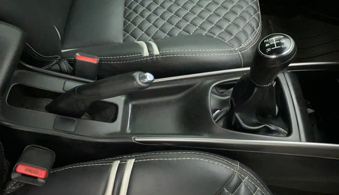 2019 Maruti Baleno ALPHA DIESEL 1.3, Diesel, Manual, 55,197 km, Gear Lever