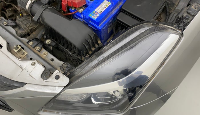 2019 Maruti Baleno ALPHA DIESEL 1.3, Diesel, Manual, 55,197 km, Left headlight - Clamp has minor damage
