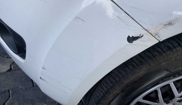 2011 Maruti Ritz LXI, Petrol, Manual, 1,06,880 km, Front bumper - Paint has minor damage