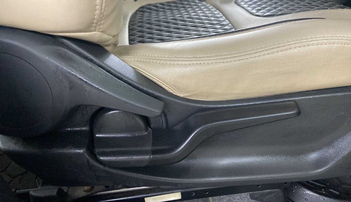 2018 Honda Amaze 1.2L I-VTEC S, Petrol, Manual, 29,466 km, Driver Side Adjustment Panel