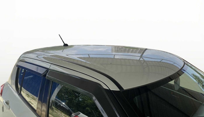 2017 Maruti Swift VXI O, Petrol, Manual, 62,953 km, Roof