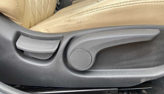 2020 Hyundai Verna SX 1.5 VTVT, Petrol, Manual, 28,585 km, Driver Side Adjustment Panel