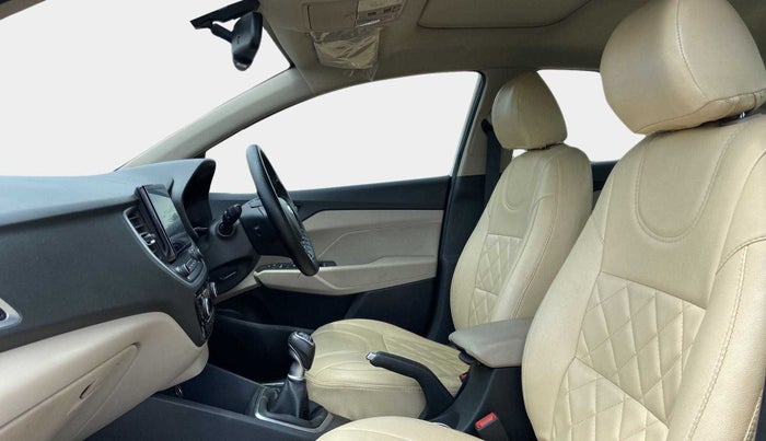 2020 Hyundai Verna SX 1.5 VTVT, Petrol, Manual, 28,585 km, Right Side Front Door Cabin