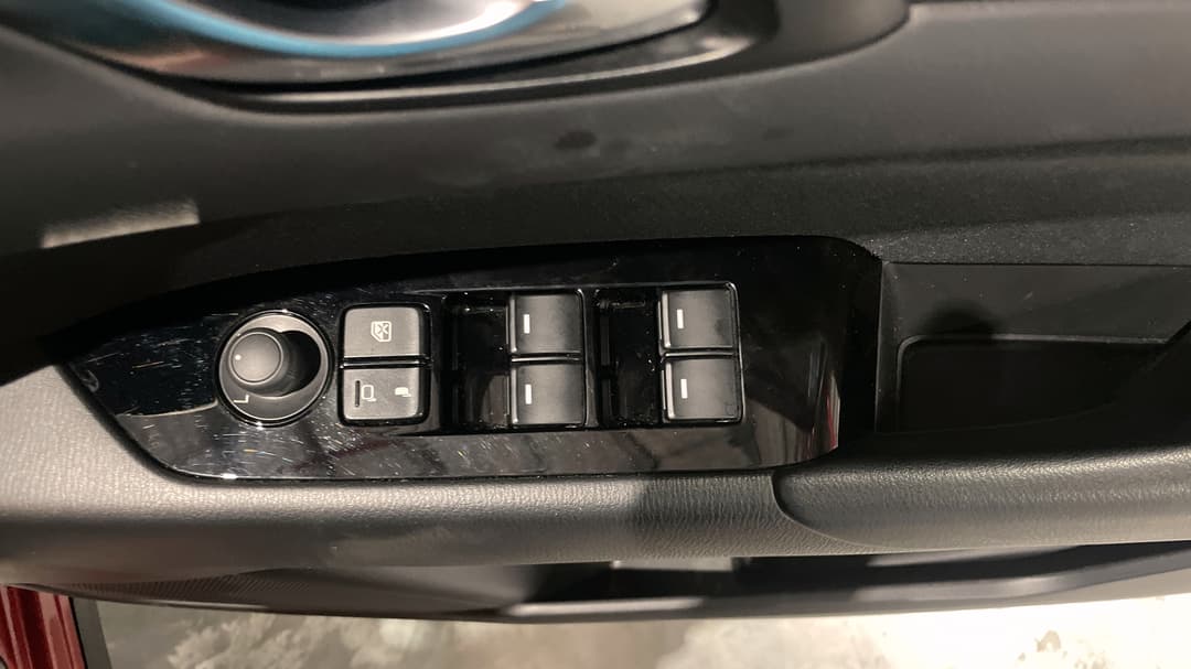 2018 Mazda CX-5 Maxx Sport (4x2), Automatic, 56877 km, Drivers Side Door Panel Controls