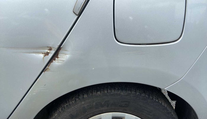 2016 Hyundai i10 SPORTZ 1.1, CNG, Manual, 1,06,963 km, Left quarter panel - Slightly dented