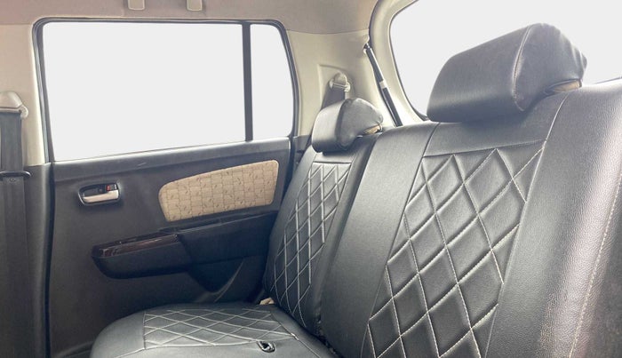 2018 Maruti Wagon R 1.0 VXI (O) AMT, Petrol, Automatic, 29,472 km, Right Side Rear Door Cabin