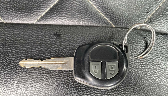 2018 Maruti Wagon R 1.0 VXI (O) AMT, Petrol, Automatic, 29,472 km, Key Close Up