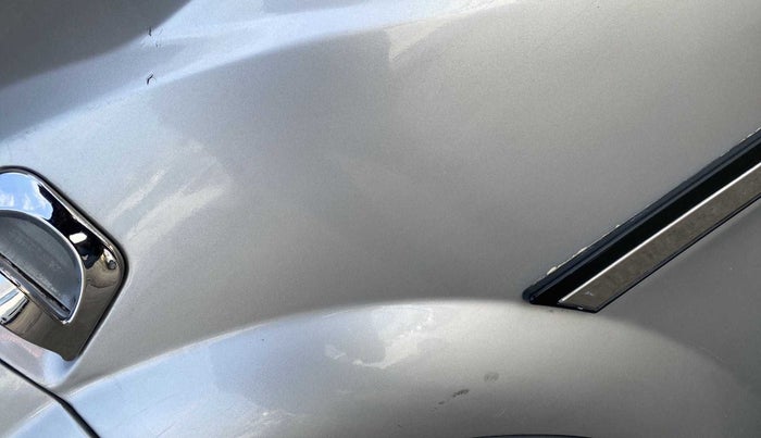 2013 Mahindra XUV500 W8, Diesel, Manual, 71,722 km, Right rear door - Minor scratches