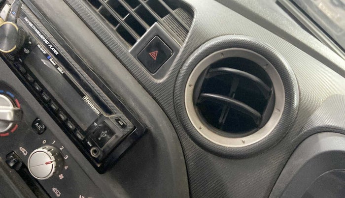 2018 Datsun Redi Go A, Petrol, Manual, 30,154 km, AC Unit - Front vent has minor damage