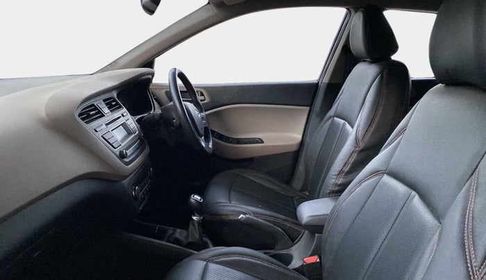 2015 Hyundai Elite i20 SPORTZ 1.2 (O), Petrol, Manual, 4,989 km, Right Side Front Door Cabin
