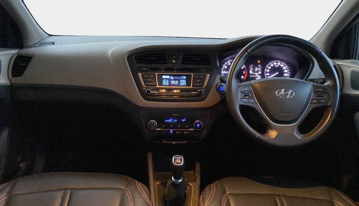 2015 Hyundai Elite i20 SPORTZ 1.2 (O), Petrol, Manual, 4,989 km, Dashboard