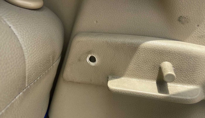 2012 Honda Brio S MT, Petrol, Manual, 29,346 km, Dicky (Boot door) - Trim lock has minor damage