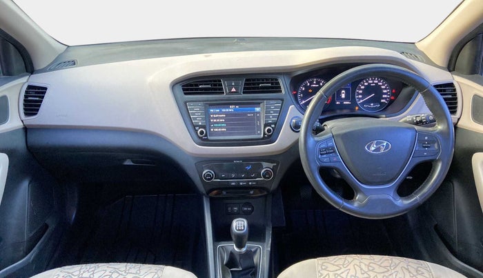 2016 Hyundai Elite i20 ASTA 1.2 (O), Petrol, Manual, 30,616 km, Dashboard