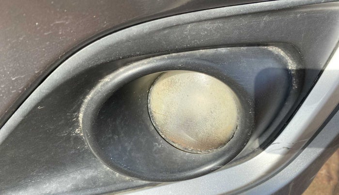 2015 Maruti Swift ZXI, Petrol, Manual, 37,196 km, Left fog light - Not fixed properly