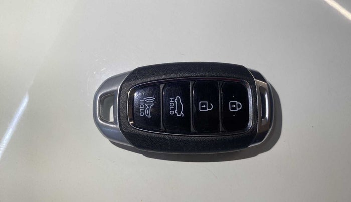2022 Hyundai Verna SX (O) 1.5 CRDI, Diesel, Manual, 22,049 km, Key Close Up