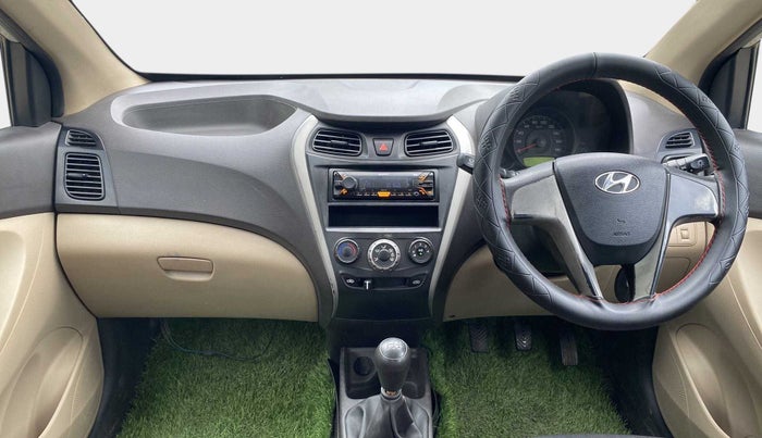 2017 Hyundai Eon ERA PLUS (O), Petrol, Manual, 67,328 km, Dashboard
