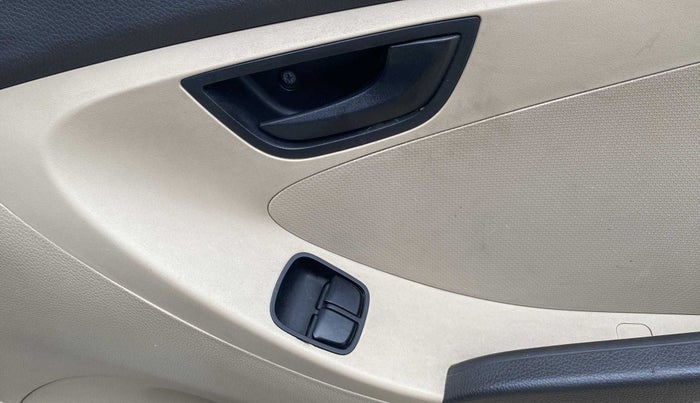 2017 Hyundai Eon ERA PLUS (O), Petrol, Manual, 67,328 km, Driver Side Door Panels Control