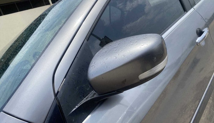 2017 Maruti Ciaz ZETA 1.4  MT PETROL, Petrol, Manual, 1,18,070 km, Left rear-view mirror - Mirror motor not working