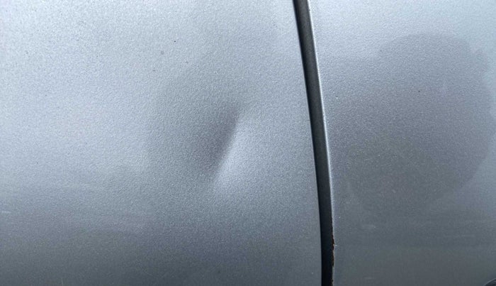 2019 Renault TRIBER RXZ, Petrol, Manual, 26,701 km, Right rear door - Minor scratches