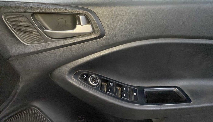 2019 Hyundai Elite i20 SPORTZ PLUS DUAL TONE 1.4 CRDI, Diesel, Manual, 77,416 km, Driver Side Door Panels Control