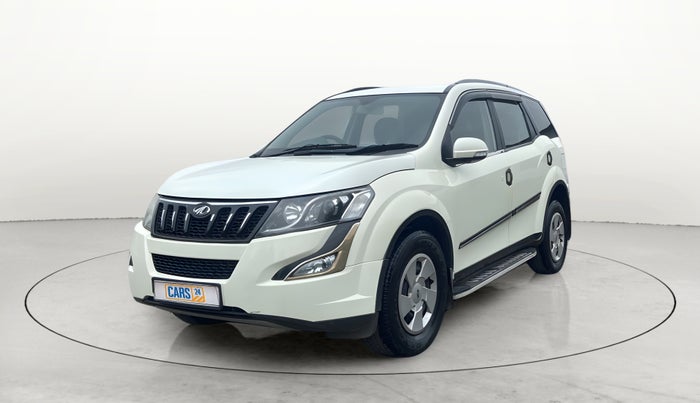 2016 Mahindra XUV500 W6, Diesel, Manual, Left Front Diagonal