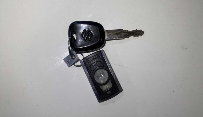2017 Maruti Alto K10 VXI (O) AMT, Petrol, Automatic, 38,503 km, Lock system - Remote key minor damage