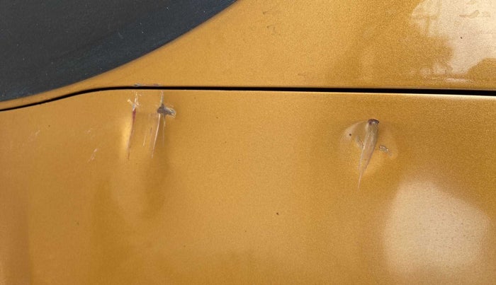 2020 Renault TRIBER RXZ, Petrol, Manual, 24,165 km, Front passenger door - Slightly dented