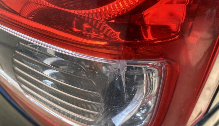 2012 Toyota Etios G, Petrol, Manual, 85,616 km, Right tail light - Minor damage