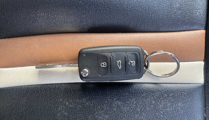 2019 Volkswagen Ameo COMFORTLINE 1.0L, Petrol, Manual, 25,946 km, Key Close Up