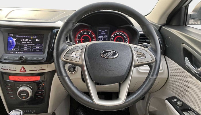 2020 Mahindra XUV300 W8 (O) 1.2 PETROL, Petrol, Manual, 59,575 km, Steering Wheel Close Up