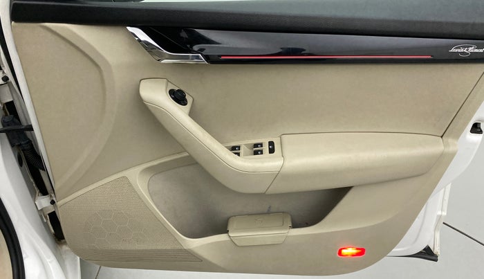 2018 Skoda Octavia LK 1.8 TSI AT, Petrol, Automatic, 67,602 km, Driver Side Door Panels Control