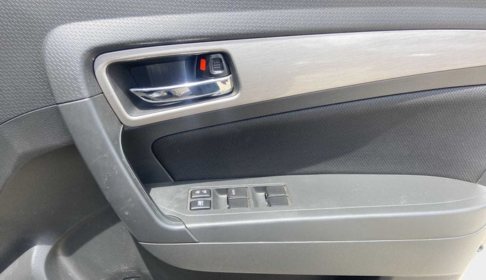 2017 Maruti Vitara Brezza ZDI PLUS, Diesel, Manual, 69,004 km, Driver Side Door Panels Control