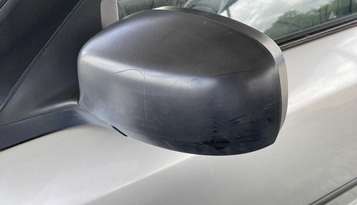 2010 Maruti Swift VXI, Petrol, Manual, 90,917 km, Left rear-view mirror - Cover has minor damage