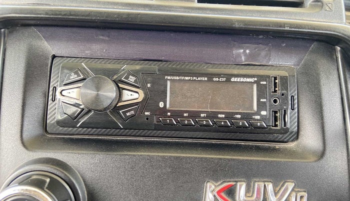 2017 Mahindra Kuv100 K2 6 STR, Petrol, Manual, 54,698 km, Infotainment system - AM/FM Radio - Not Working