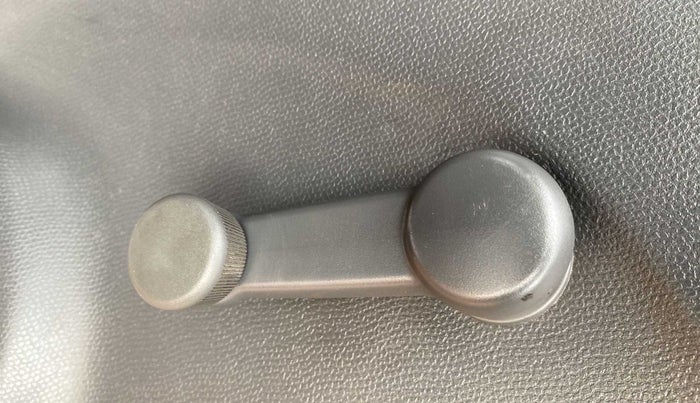 2010 Maruti Swift LXI, Petrol, Manual, 71,156 km, Left rear window switch / handle - Window making noise/ moving slow