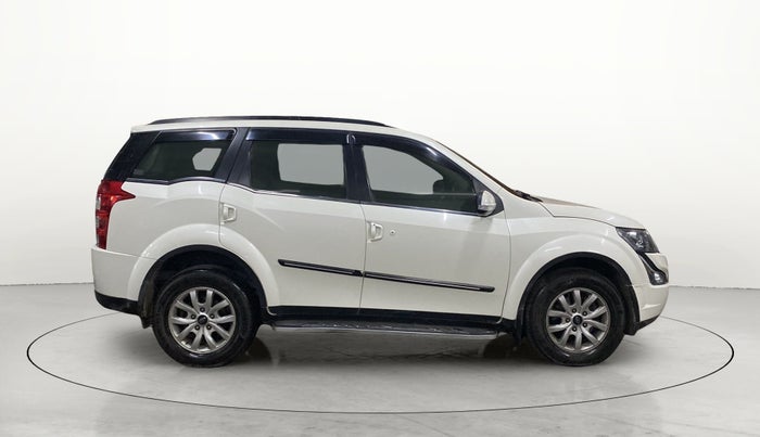2015 Mahindra XUV500 W10, Diesel, Manual, 91,571 km, Right Side View