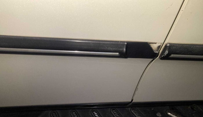 2015 Mahindra XUV500 W10, Diesel, Manual, 91,571 km, Right rear door - Slightly dented