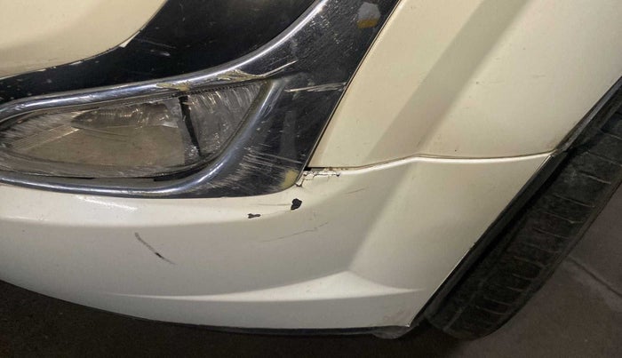 2015 Mahindra XUV500 W10, Diesel, Manual, 91,571 km, Front bumper - Minor scratches